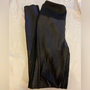 Women’s leggings size Med.